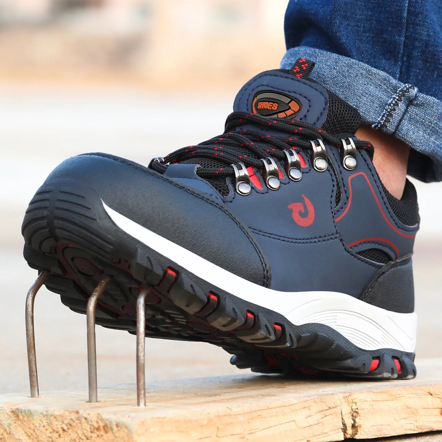 Professional Safety Shoes – Maximum Grip & Durability with Toe Protection